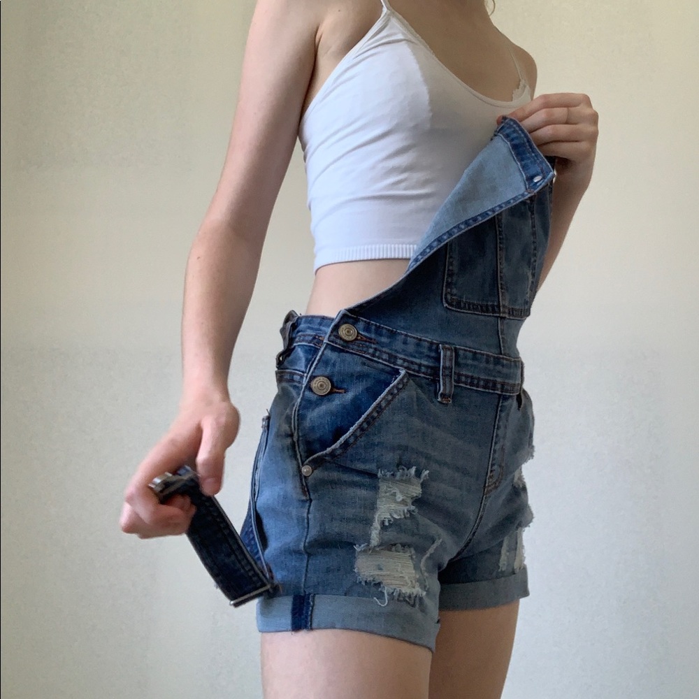Distressed Overalls💙 - Picture 2 of 5